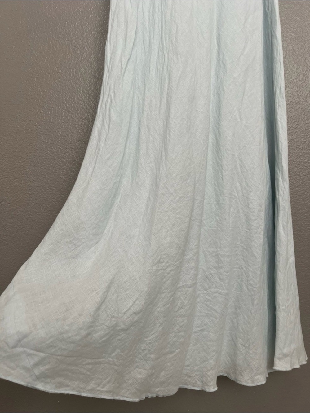 Banana Republic Black and Cream Brand Label Close-Up - Picture 12 of 16